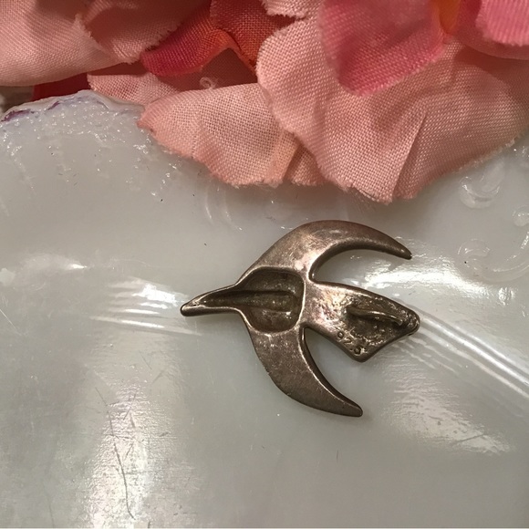 🎱[2/$36.00]🎱 Inlay Turquoise Dove Pendant - Picture 5 of 6